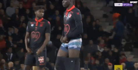 罗马诺：曼联联系了鲁本·内维斯的经纪人，但没开启实质谈判（罗马诺：曼联已接触鲁本·内维斯经纪人，尚未展开实质谈判）