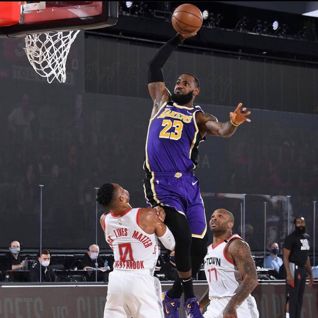 共和报：米兰正加速推进签回蒂亚戈-席尔瓦的交易（共和报：米兰提速推进蒂亚戈-席尔瓦回归交易）