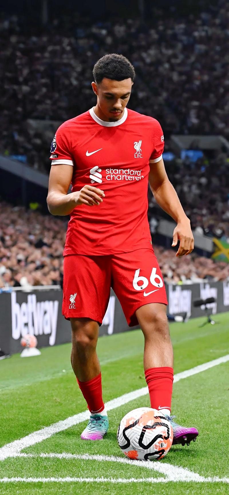 斯帕莱蒂：弗拉霍维奇会缺阵两三个月；我们要赢而且踢得漂亮（斯帕莱蒂：弗拉霍维奇将伤停两到三个月，我们要取胜且踢得精彩）