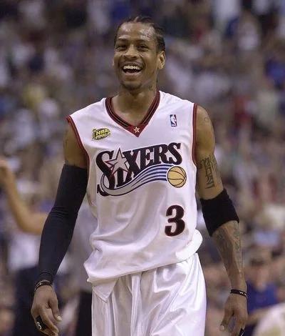 邮报：曼联正与纽卡争夺谢什科，为遵守PSR愿低价出售霍伊伦（邮报：曼联与纽卡竞逐谢什科，为符PSR或低价放走霍伊伦）