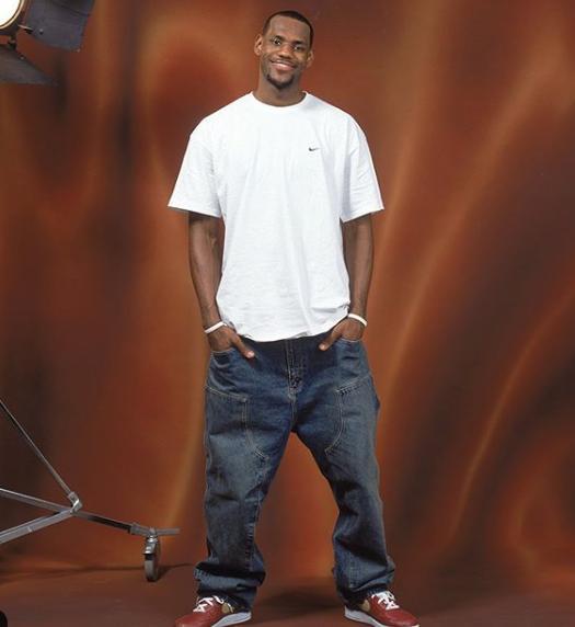 瓦基弗费内争新赛季首冠！中国球员还未到位，两队曾各5次夺冠（瓦基弗与费内冲击新季首冠：中国球员尚未归队，双方均曾5夺桂冠）