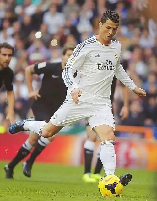 皇马欧冠点球争议 再好的VAR背后也是人操控